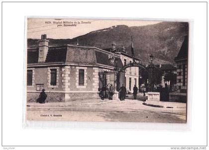 38 LA TRONCHE Hopital Militaire, Entrée Principale, animée, ed AV 0170, 191?