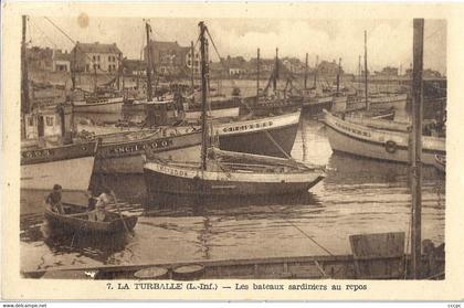 CPA La Turballe Les Bateaux sardiniers au repos
