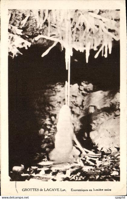 CPA Grottes De Lacave Excentriques en lumiere noire