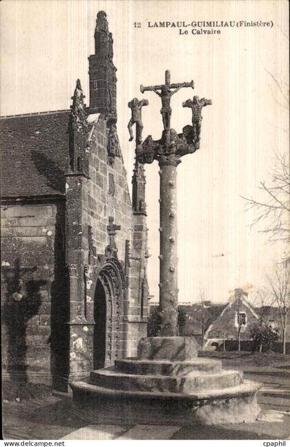 CPA Lampaul Guimiliau (Finistere) Le Calvaire