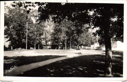 CPA Langogne Centre Touristique Jardin Public