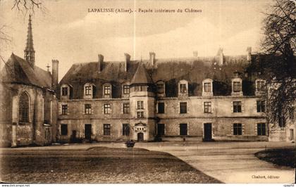 CPA Lapalisse Facade Interieur du Chateau
