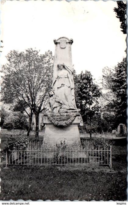 47 - LAROQUE - TIMBAUT --  Le Monument aux Morts