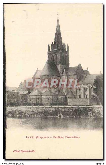 CPA Laval Basilique D'Avesnieres