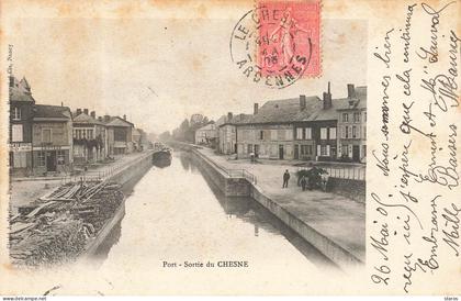 LE CHESNE - Port - Sortie du Chesne - Péniche
