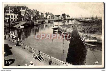 CPA Le Croisic Le port Bateau