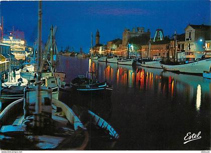 Carte Postale - 30 - Le Grau du Roi - Le port, vu de nuit - Bateaux - Flamme Postale de Le Grau du Roi - CPM - Voir Scan