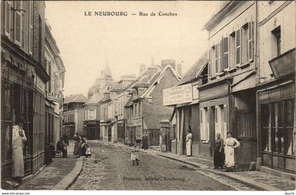 CPA Le NEUBOURG-Rue de Conches (43338)