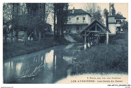 CAR-ACPP11-0767-38 - LES AVENIERES - Les bords du canal