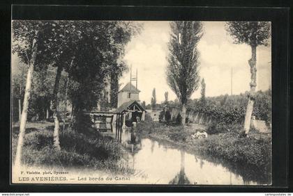CPA Les Avenières, Les bords du Canal