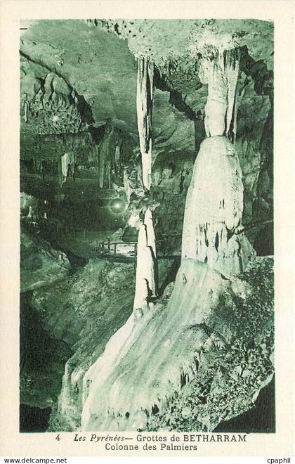 CPA Les Pyrenees Grottes de Betharram Colonne des Palmiers
