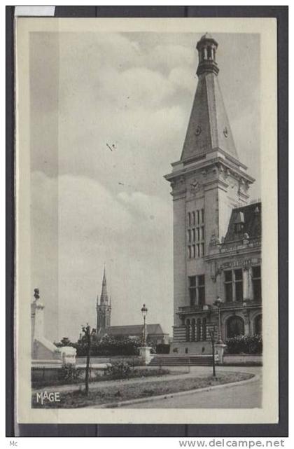 62 - Liévin - l'Hotel de Ville et l'Eglise