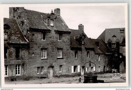 52071177 - Locronan