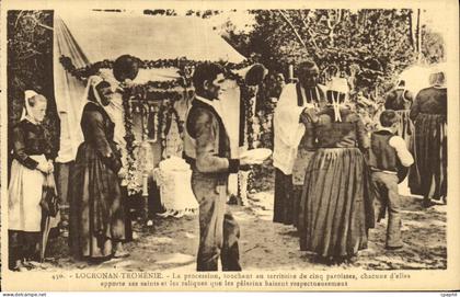 CPA Locronan Grande Tromenie Folklore Costume La procession