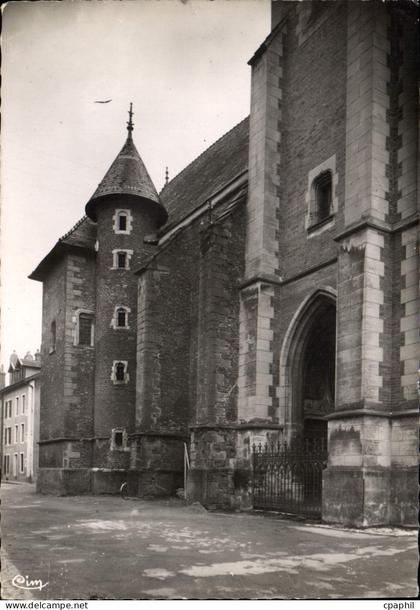 CPSM Louhans S et Vieile Tour de l'Eglise