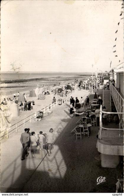 CPA Luc sur Mer La promenade