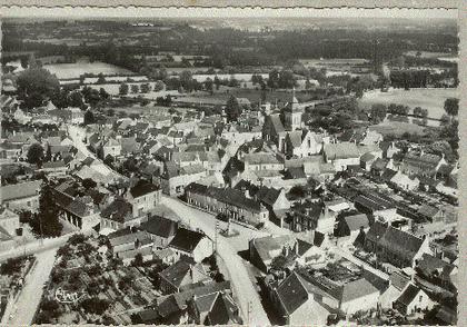 LUCHE-PRINGE : VUE GENERALE AERIENNE