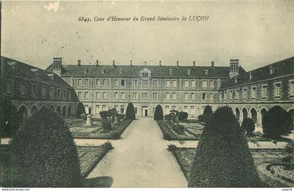 CPA Cour d'Honneur du Grand Seminaire de Lucon