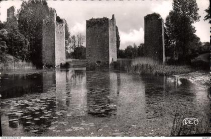 CPA Lussac les Chateaux (Vienne)