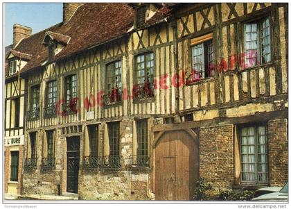 27 - LYONS LA FORET -