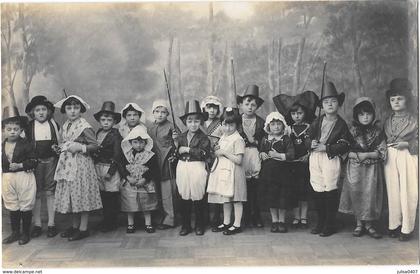 MALESHERBES ou environs (45) carte photo groupe d'enfants déguisés fete
