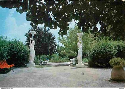 04 - Manosque - Le Jardin Public - Statues - CPM - Voir Scans Recto-Verso