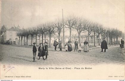 marly la ville * la place du brelan * villageois