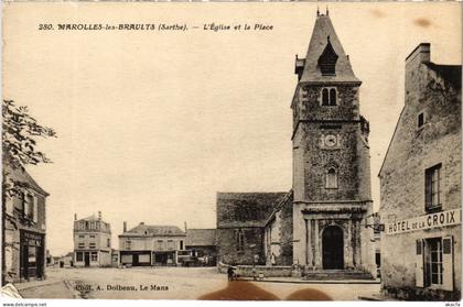 CPA Marolles-les-Braults L'Eglise et la Place FRANCE (1450856)