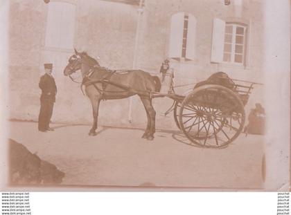 R18-47) MEILHAN SUR GARONNE - PHOTO -  MAISON CARDONNE- ANIMATION - HABITANTS - ATTELAGE CHEVAL - ( 2 SCANS )