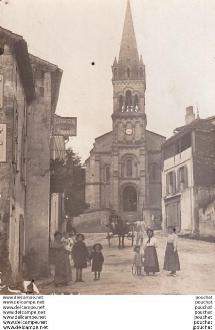 R18-47) MEILHAN SUR GARONNE - PHOTO -  RUE DE L ' EGLISE - ANIMATION - HABITANTS - ATTELAGE CHEVAL - ( 2 SCANS )