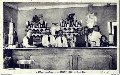 D91 - MENNECY - "CHEZ GUSTAVE" - ETANGS DE L'HERMITAGE < SON BAR + pub au verso
