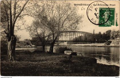 CPA Moneteau Le Nouveau Port FRANCE (1451965)