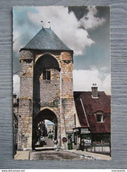 Cpa Moret sur Loing (77) la porte de Bourgogne