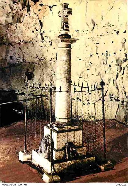 80 - Les Grottes de Naours - La salle des Ancêtres - CPM - Voir Scans Recto-Verso