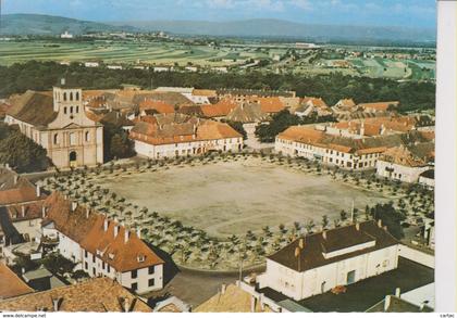 D68 - NEUF BRISACH - LA PLACE D'ARMES ET VUE PANORAMIQUE VERS LE BARRAGE DE VOGELGRÜN - LE RHIN - CPSM grand format