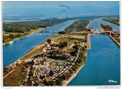 Vogelgrun Neuf Brisach vue aérienne du camping Ile du Rhin - grand canal d'alsace