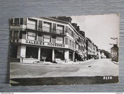 Cpa Neufchatel en Bray (76) grande rue St Jacques