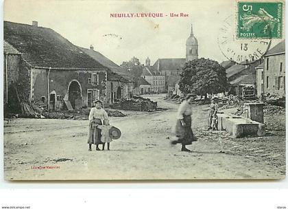 NEUILLY-L'EVEQUE - Une Rue