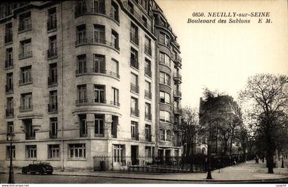 CPA Neuilly sur Seine Boulevard des Sablons