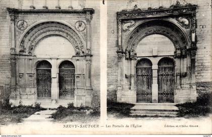 CPA Neuvy Sautour Les portails de l'eglise