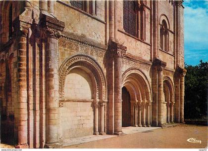 CPM Nieul sur l'Autize (Vendee) Facade de l'Eglise Abbatiale Romane (XIe S)