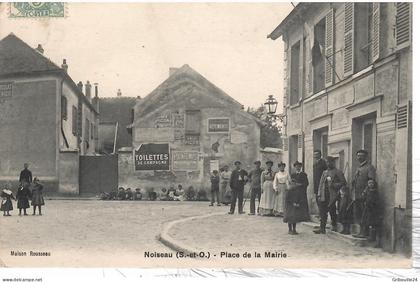 NOISEAU  PLACE DE LA MAIRIE