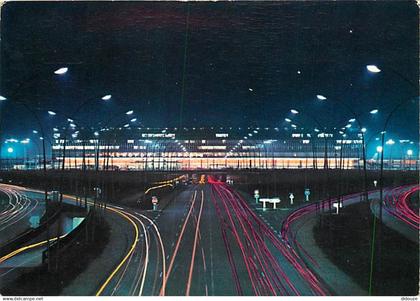 94 - Orly - Aéroport de Paris Orly - L'aérogare vue la nuit - CPM - Voir Scans Recto-Verso
