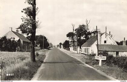 A536 oye plage entrée du village