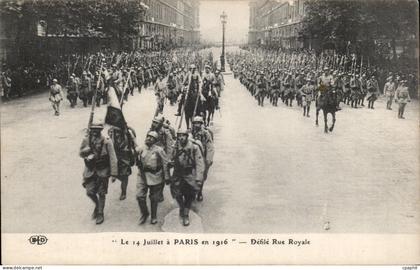 CPA Militaria Paris Le 14 juillet a Paris en 1916 Defile Rue Royale