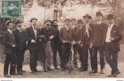 PARIS 09 arrondissement (2 cartes photos)    Square Vintimile