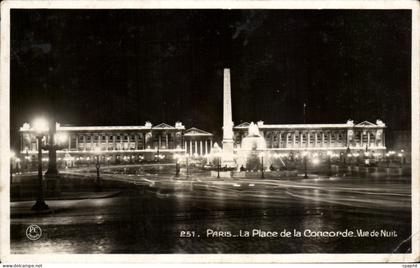CPA Paris La Place de la Concorde Vue de Nuit