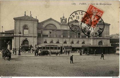 Paris - Gare de Montparnasse - Tramway
