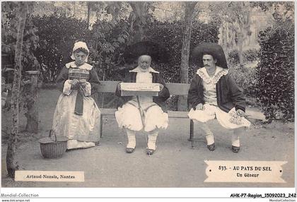 AHKP7-0674 - REGION - PAYS DE LA LOIRE - AU PAYS DU SEL - Un geneur /B