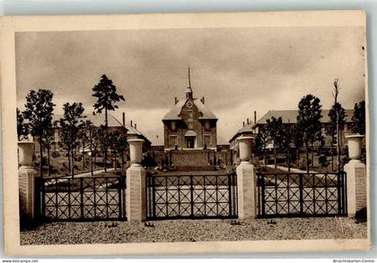 39476127 - Peronne